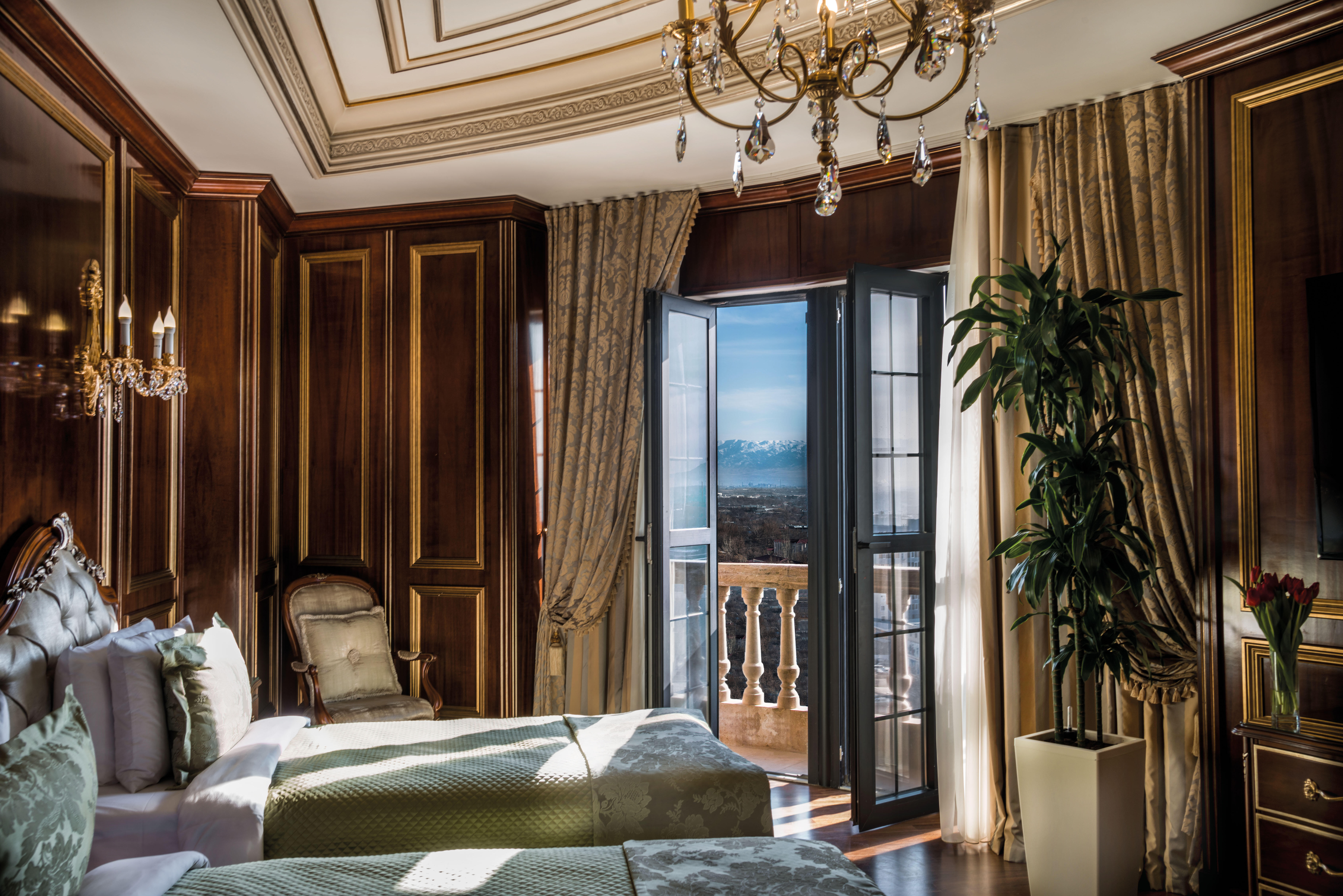Royal Suite 2